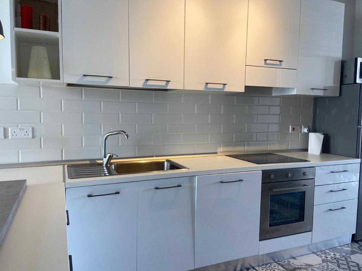 Sliema Distant Seaview Penthouse Apartment Екстериор снимка